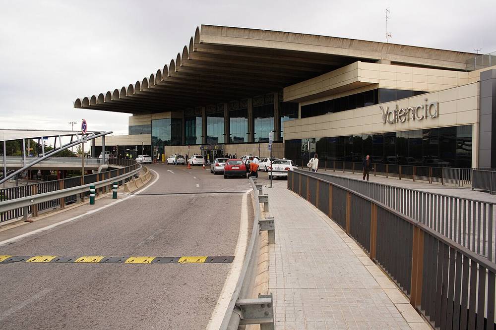 Terminal del aeropuerto de Valencia, punto de partida de muchos viajes de empresa con dietas